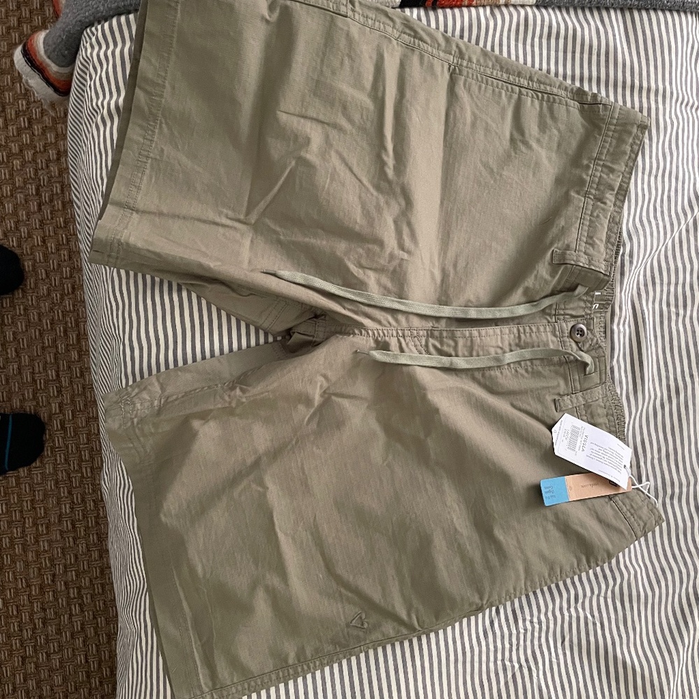 VISSLA Shorts - The Wall Eco 18.5" Walkshort - Large